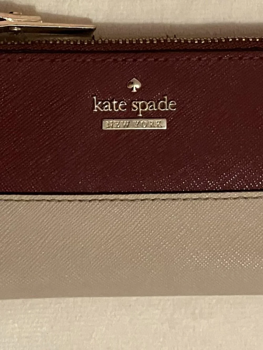 BEAUTIFUL!! ⁠Kate Spade New York Cameron Street Mikey Small Wallet